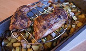 Tymiánové sumac kuře s bramborovo-cizrnovým salátem