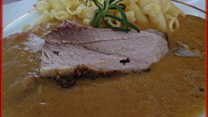 Vepřová plec v paprikové omáčce, Vepřová plec v paprikové omáčce