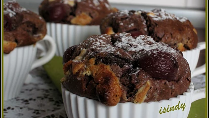 Višňové muffiny s čokoládou