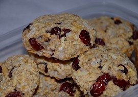 Vločkové cookies s kokosem a brusinkami