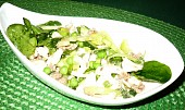 Zelený těstovinový salát s tuňákem