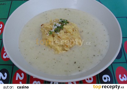 Česneková polévka s bramborovou kaší