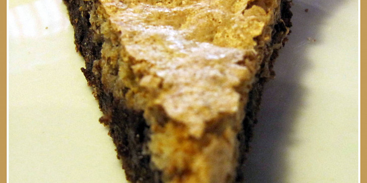 Čokoládový koláč s ořechovou pusinkou