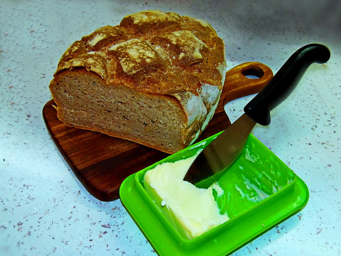 Domácí chleba bez kvasnic, domácí kváskový chléb