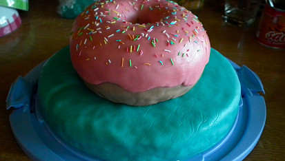 Dort SIMPSONOVI - Homer v donutu