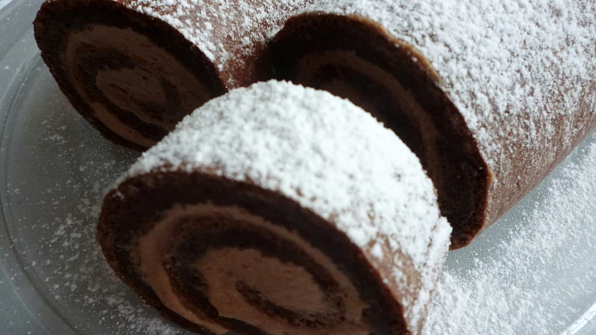 Kakaová roláda bez mouky