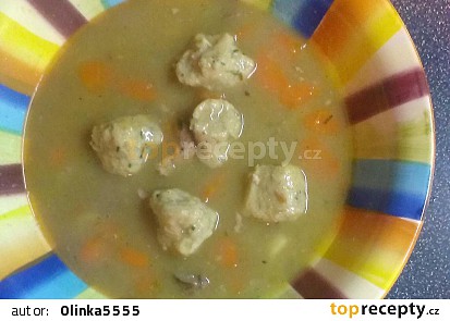 Kaldounová polévka v pomalém hrnci s drožďovými knedlíčky