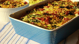 Kapusta zapečená s uzeným a bulgurem