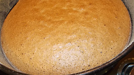 Kávový dort  s krémem z ledových  kaštanů, kofily a jogurtů