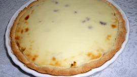 Koláč s jablky a brusinkami