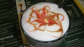 Latte z restaurace