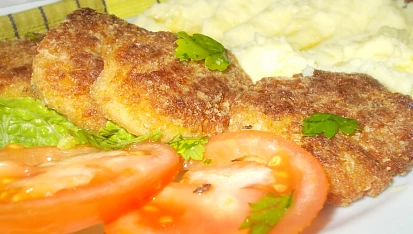 Lososové   karbanátky  s  bramborovou kaší + lososové burgery