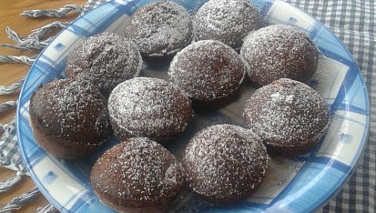 Muffiny s dvojí čokoládou a banánem, Hotove pocukrovane muffinky (pouze cast)