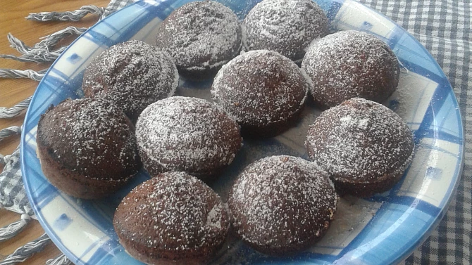 Muffiny s dvojí čokoládou a banánem, Hotove pocukrovane muffinky (pouze cast)