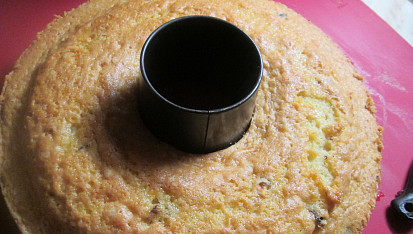 Bábovka podobná chuti Panettone - Italská vánoční bábovka, upečeno..