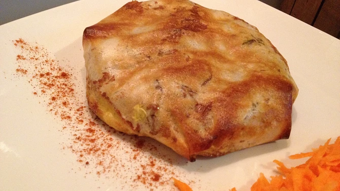 Pastilla s krepelkou a mandlemi