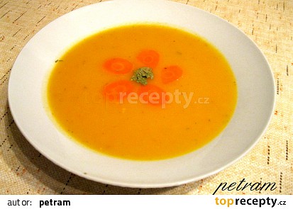 Podzimní mrkvovo-dýňová polévka se zázvorem
