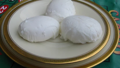 Polévka nakyselo se ztraceným vejcem, ZASTŘENÁ VEJCE http://www.labuznik.cz/recept/ztracena-zastrena-vejce-take1/