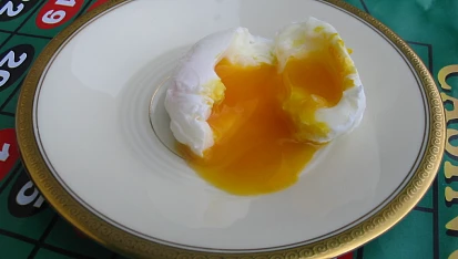 Polévka nakyselo se ztraceným vejcem, ZASTŘENÁ VEJCE http://www.labuznik.cz/recept/ztracena-zastrena-vejce-take1/