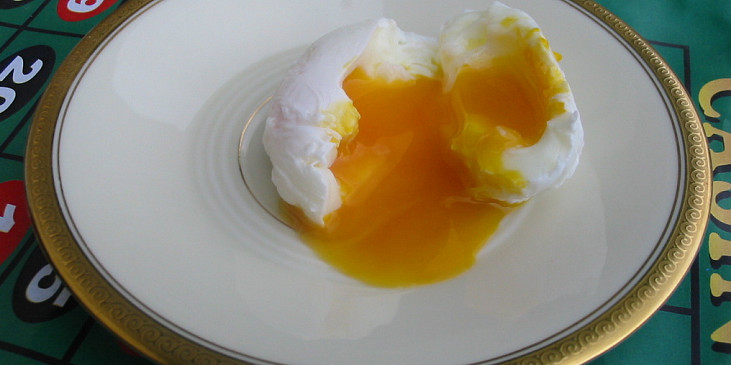 Polévka nakyselo se ztraceným vejcem (ZASTŘENÁ VEJCE http://www.labuznik.cz/recept…)