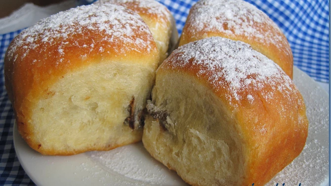 Povidlová buchta kynutá