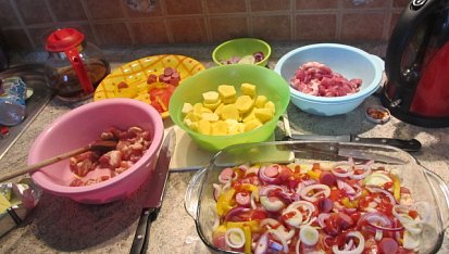 Ražniči bez špejlí  "zapečené brambory" ... z toho co máte doma