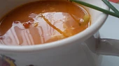 Selská polévka  z  paprik a rajčat,  rýží a sýru