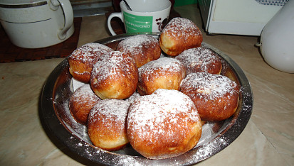 Šlehačkové koblihy