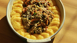 Šunkovo - houbová gougere