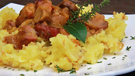 Telecí dušené se žampiony na pivu nebo víně