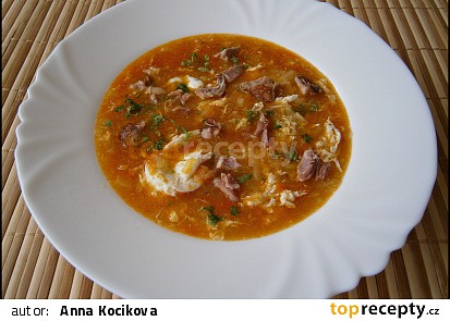 Uzená kuřecí česnečka se zeleninou