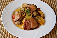 Uzené kuře v papiňáku,s přílohou za pár minut