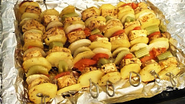 Zeleninové ražniči s tofu