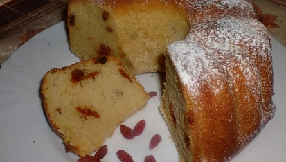 Bábovka z řeckého jogurtu s kustovnicí