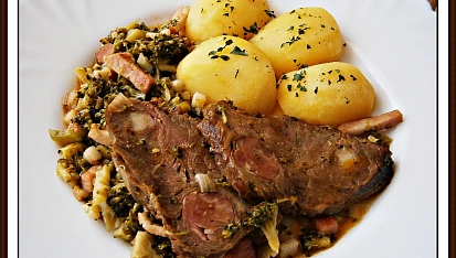 Brokolice jako příloha k různě upravenému masu