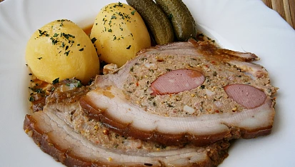 Bůček plněný, v marinádě pečený