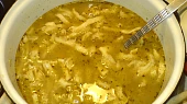 Dršťková polévka z předvařených drštěk