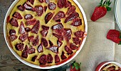 Francouzská třešňová bublanina (Clafoutis) (Jahodové clafoutis)