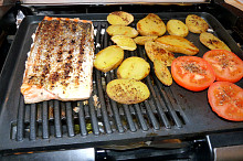 na grilu