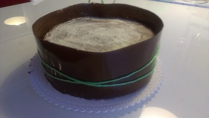 Čokoládový dort s mascarpone krémem a jahodami