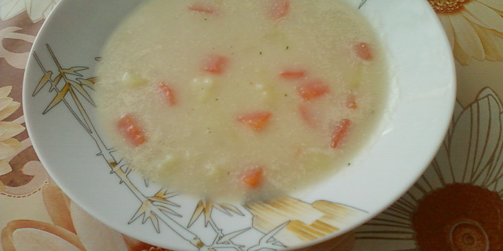 Klasická květákovo-zeleninová polévka (Na ozdobení bohužel nebyl čas.. :/ příště jak…)