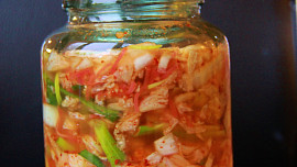 Korejské kimči (kvašená národní zdravá pochoutka)