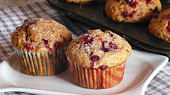 Kořeněné muffiny s brusinkami