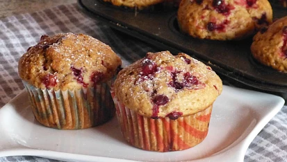 Kořeněné muffiny s brusinkami