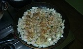 Kousky kuřecího masa s rýží