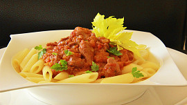 Krůtí ragú na boloňském základu