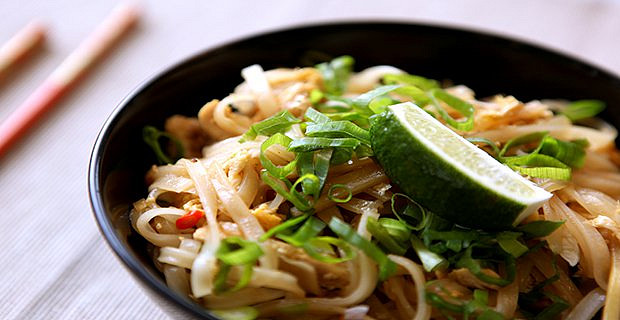 Kuřecí Pad Thai