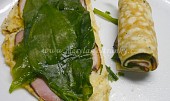 Kuřecí stehno plněné vaječnou omeletou s medvědím česnekem