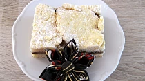 Kynutý koláč s banánem a domácí nutelou bez lepku, mléka a vajec