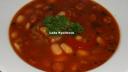Pikantní fazolová polévka
